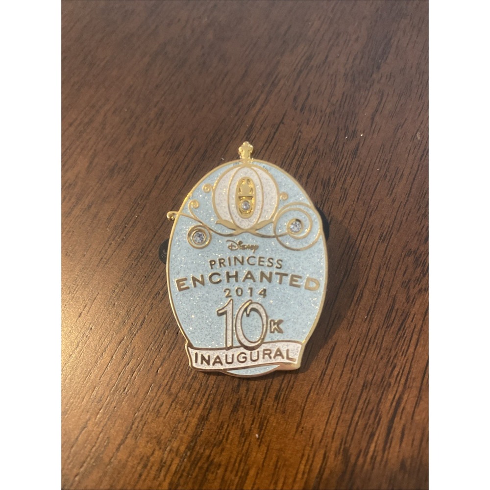 Disney Princess Enchanted 2014 Inaugural 10k Pin Limited Release Pumpkin Coach